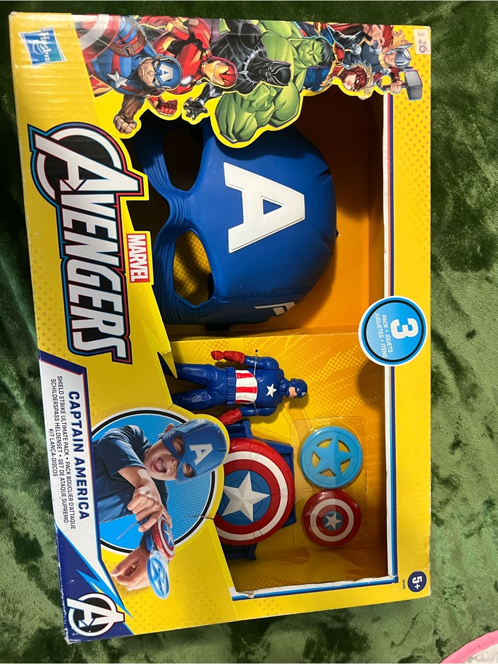 Hasbro Captain America Figure with Blue Mask and Red, White & Blue Shield Set